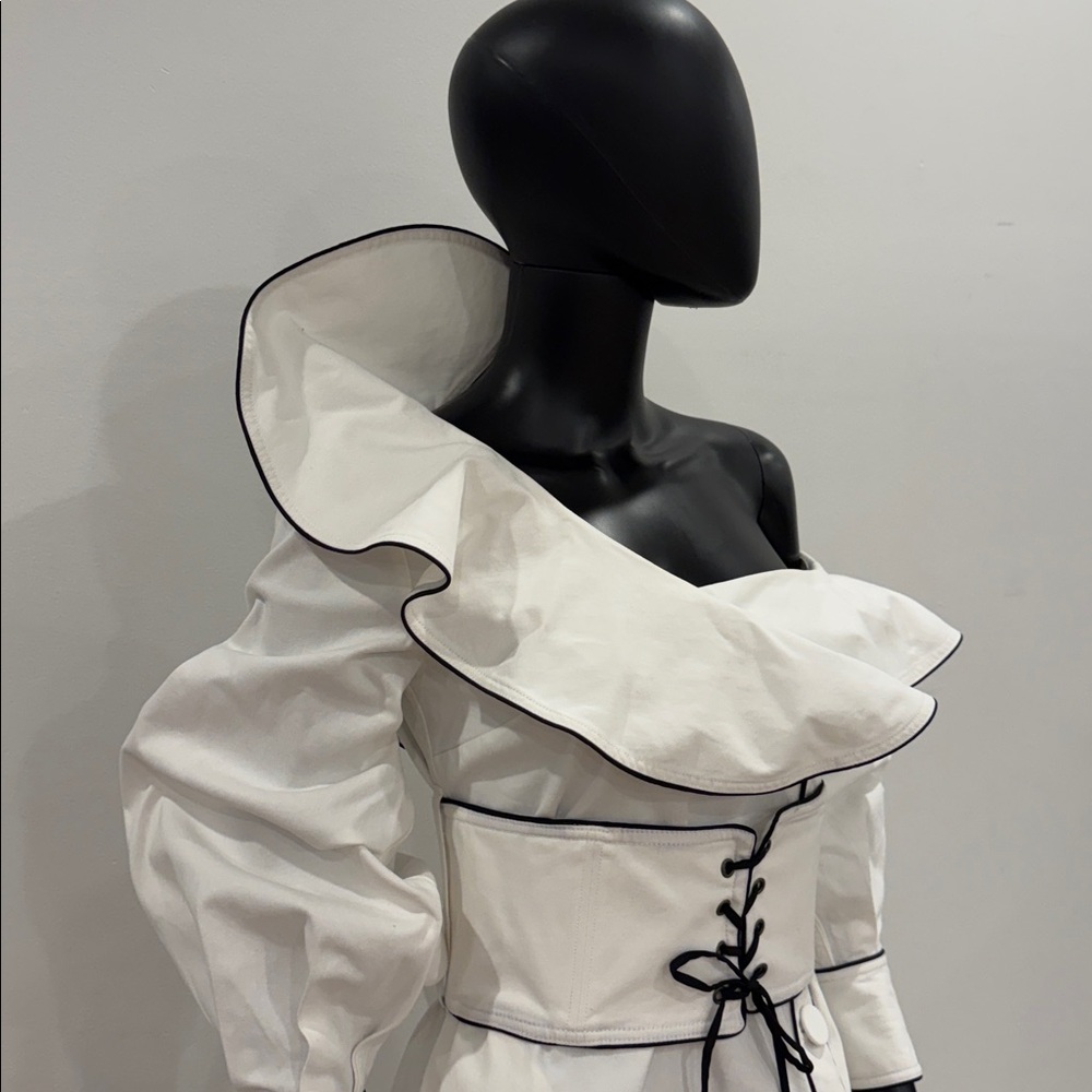 Self Portrit Elegant White Women's Dress with Black Trim size 6 US - Picture 2 of 16